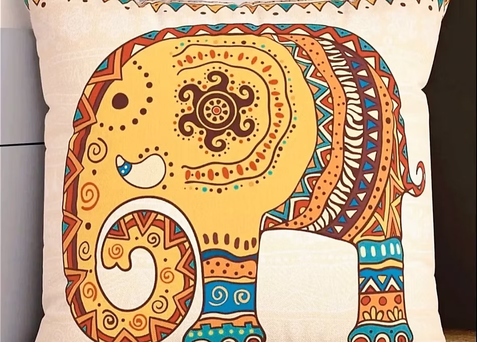 Savan Fil Desenli Kırlent Kılıfı 45x45 cm